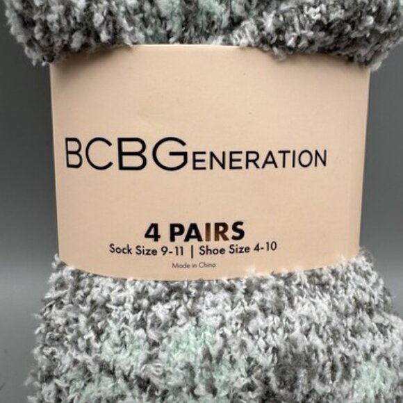 Women’s BCBG Socks Pack Of 4 Winter Fuzzy Low Cut Socks Multicolor Size 9-11 - Picture 3 of 6